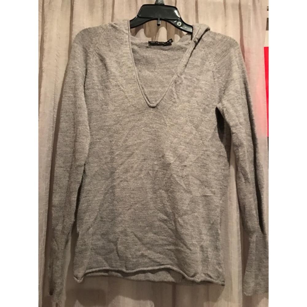 Grey vneck sweater w/ hood